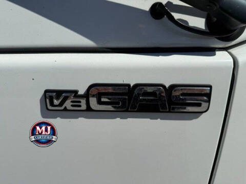 2020 Isuzu NPR-HD