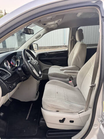 2012 Chrysler Town and Country Touring