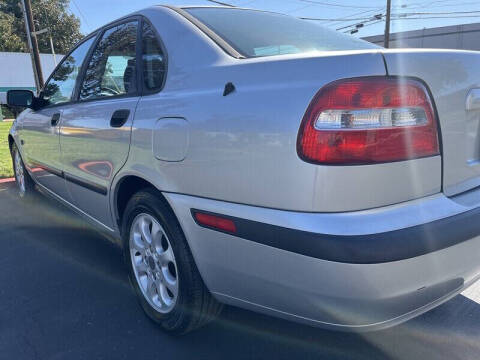 2002 Volvo S40