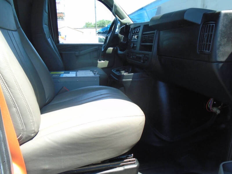 2017 Chevrolet Express 2500