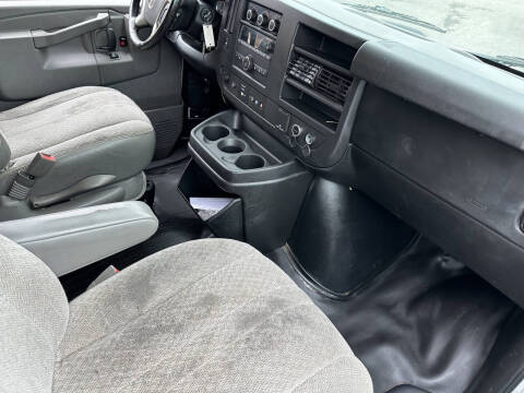 2017 Chevrolet Express 2500