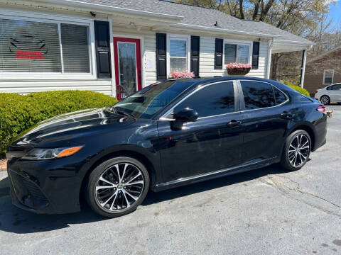 2020 Toyota Camry for sale at SIGNATURES AUTOMOTIVE GROUP LLC in Spartanburg SC