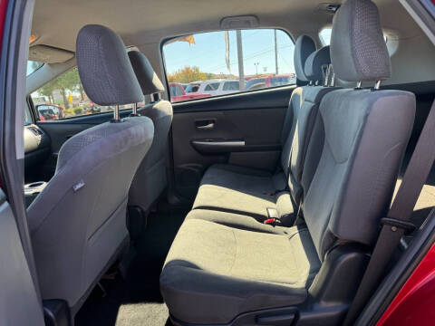 2014 Toyota Prius v Five