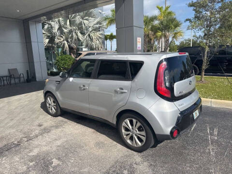 2016 Kia Soul +