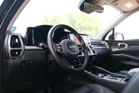 2022 Kia Sorento Hybrid S