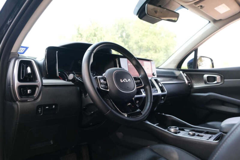 2022 Kia Sorento Hybrid S