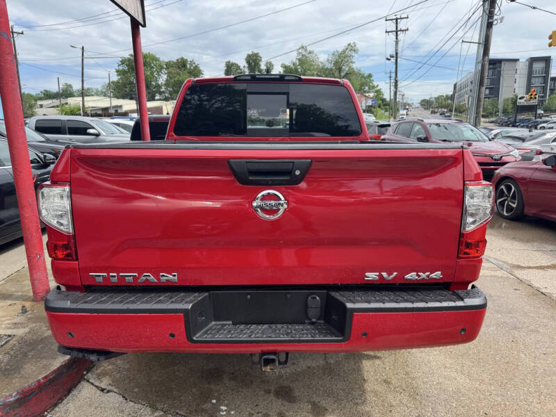 2022 Nissan Titan SV
