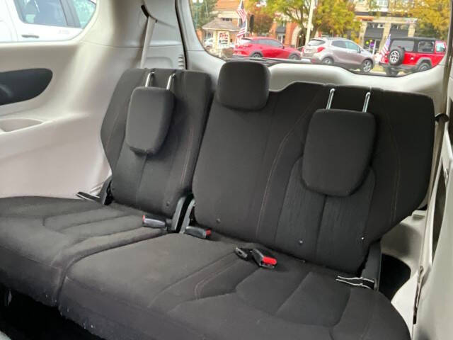 2017 Chrysler Pacifica LX