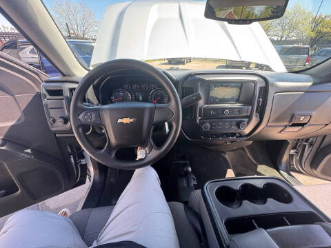 2017 Chevrolet Silverado 1500 Custom