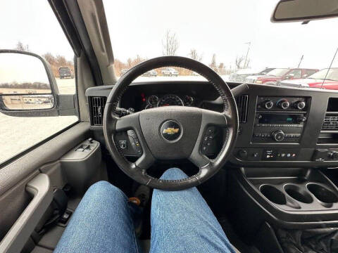 2022 Chevrolet Express 2500