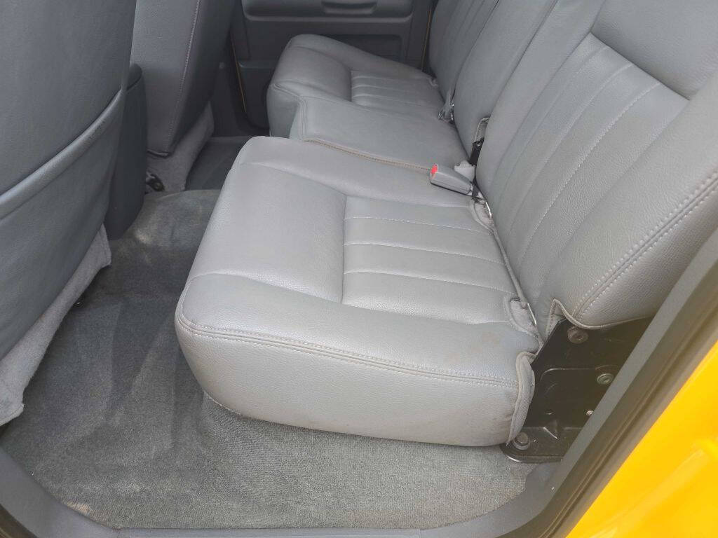 2006 Dodge Dakota 43