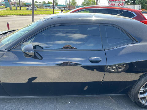 2015 Dodge Challenger SXT Plus