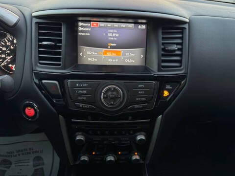 2020 Nissan Pathfinder S