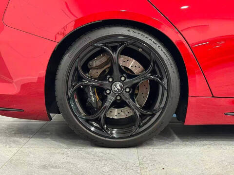 2017 Alfa Romeo Giulia Quadrifoglio