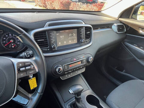 2019 Kia Sorento S V6