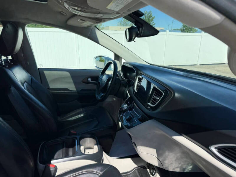 2017 Chrysler Pacifica