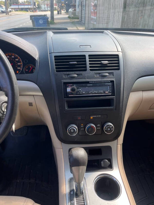 2008 Saturn Outlook XE