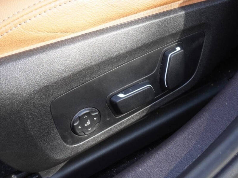 2024 BMW 3 Series 330i