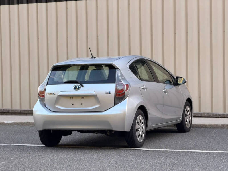 2013 Toyota Prius c