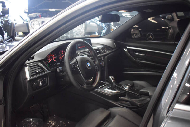 2018 BMW 3 Series 330i