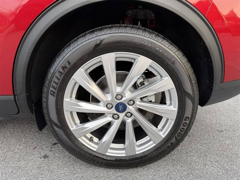 2021 Ford Escape Hybrid Titanium