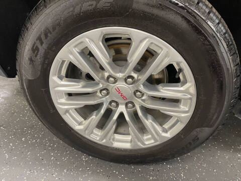 2024 GMC Yukon XL SLT