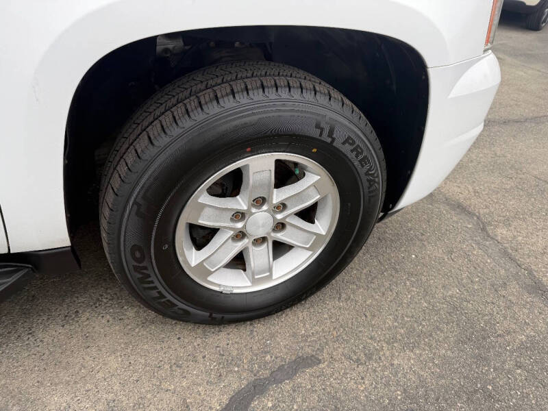 2009 GMC Yukon XL SLE