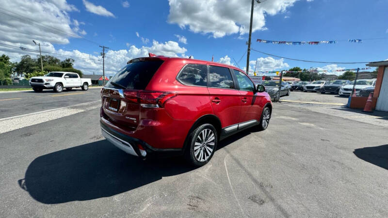 2019 Mitsubishi Outlander SE