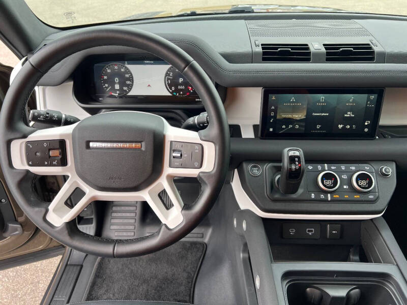 2023 Land Rover Defender 90 S