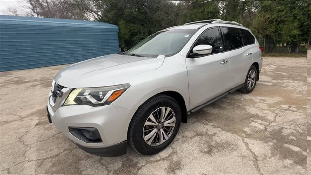 2018 Nissan Pathfinder SV