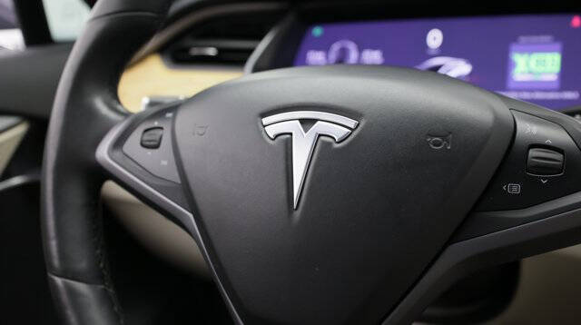 2020 Tesla Model S Performance