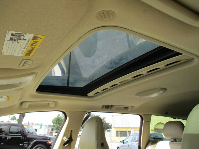 2012 Volvo XC70 3.2 Platinum