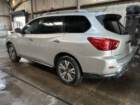 2017 Nissan Pathfinder SV