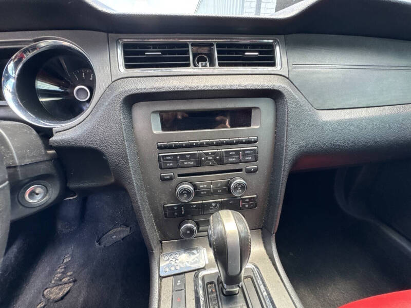 2014 Ford Mustang V6