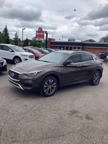 2018 Infiniti QX30 Premium