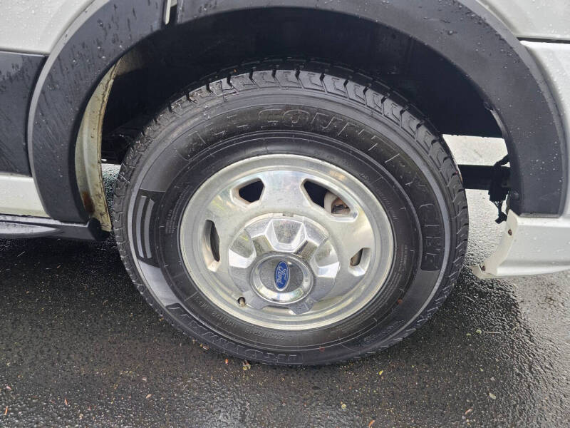 2020 Ford Transit 150 XLT