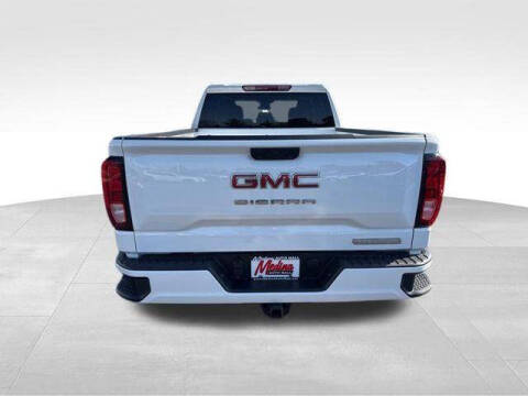 2025 GMC Sierra 1500 Elevation Standard