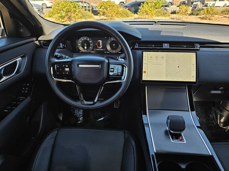 2025 Land Rover Range Rover Velar P250 Dynamic SE