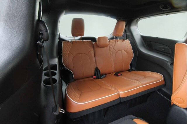 2026 Chrysler Pacifica Pinnacle