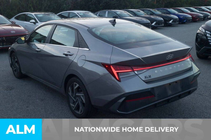 2024 Hyundai Elantra Hybrid Limited