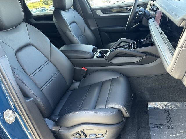 2024 Porsche Cayenne Coupe