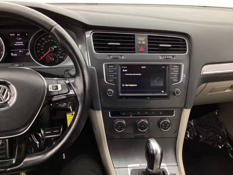 2017 Volkswagen Golf Alltrack
