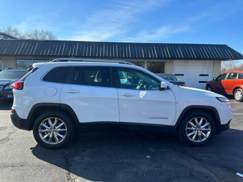 2014 Jeep Cherokee for sale at Reliable Auto LLC in Manchester NH