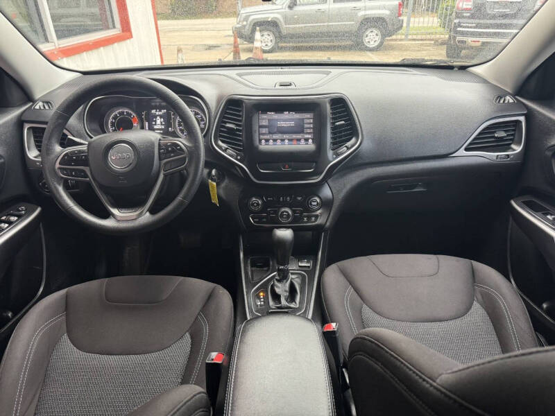 2019 Jeep Cherokee Latitude