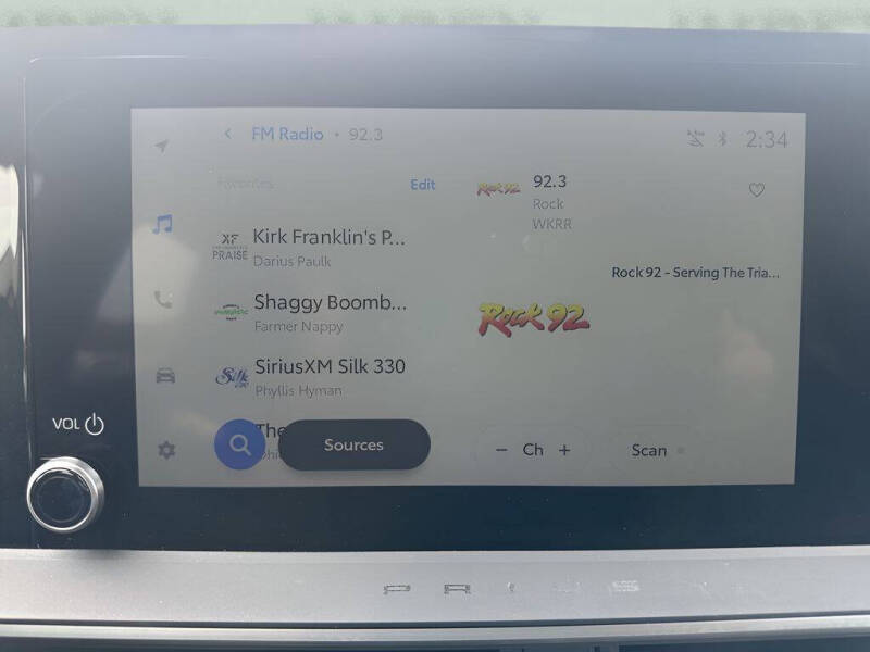 2025 Toyota Prius LE