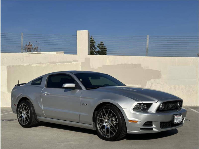 2014 Ford Mustang GT photo 3