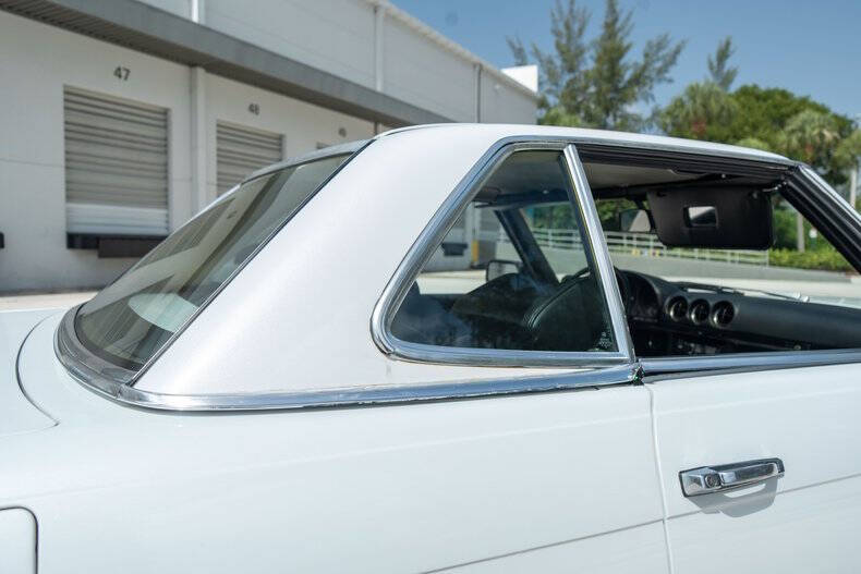 1977 Mercedes-Benz 450-Class