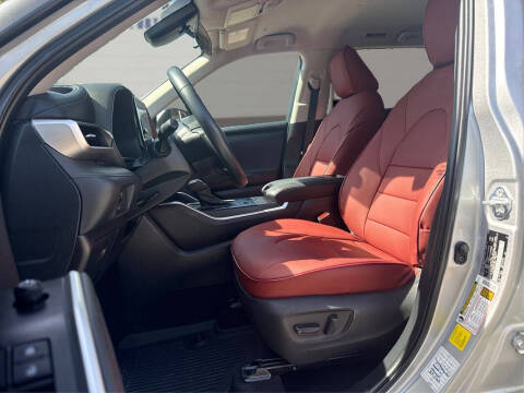 2024 Toyota Highlander