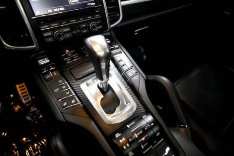 2014 Porsche Cayenne GTS