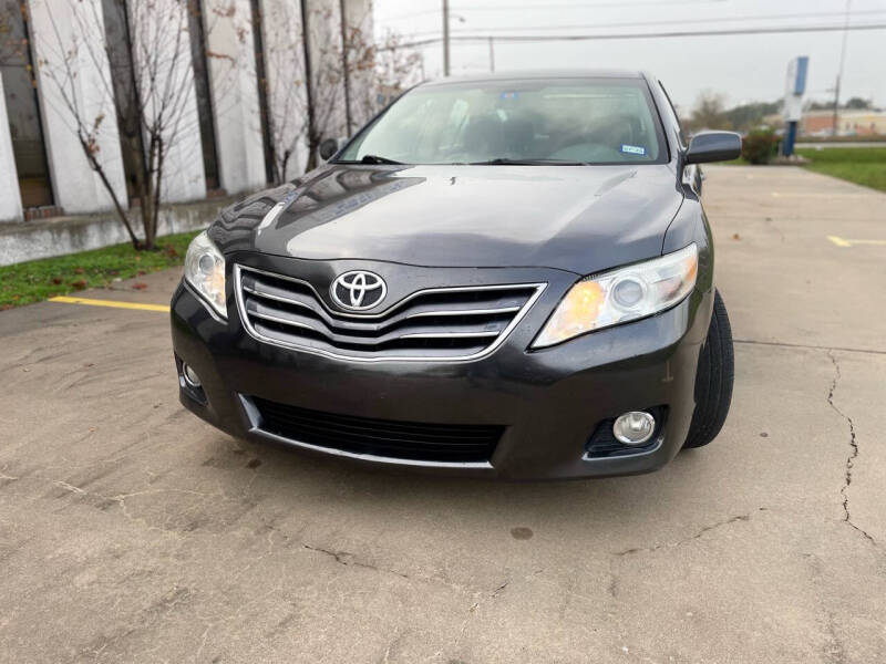 Toyota Camry's photo